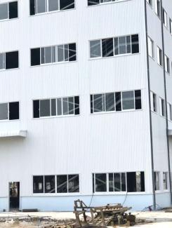 Lắp đặt nh&ocirc;m k&iacute;nh