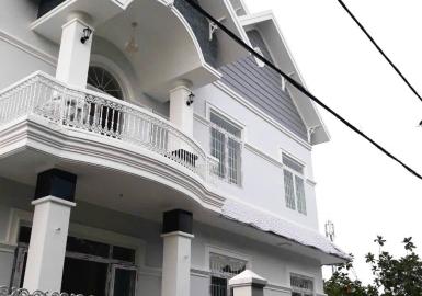 Nh&agrave; 