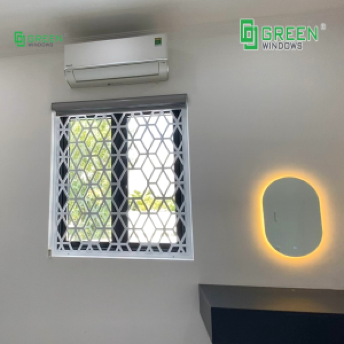 Cửa sổ 2 c&aacute;nh, Khung bảo vệ, th&eacute;p tấm 3mm cắt CNC, sơn tĩnh điện m&agrave;u trắng